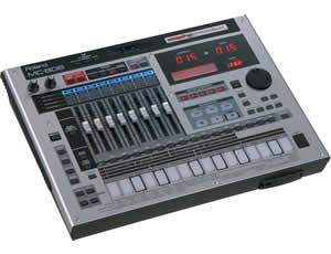 Roland MC-808 Sampling Groovebox