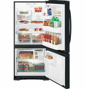 GE GBSC0HBXBB Bottom-Freezer Refrigerator